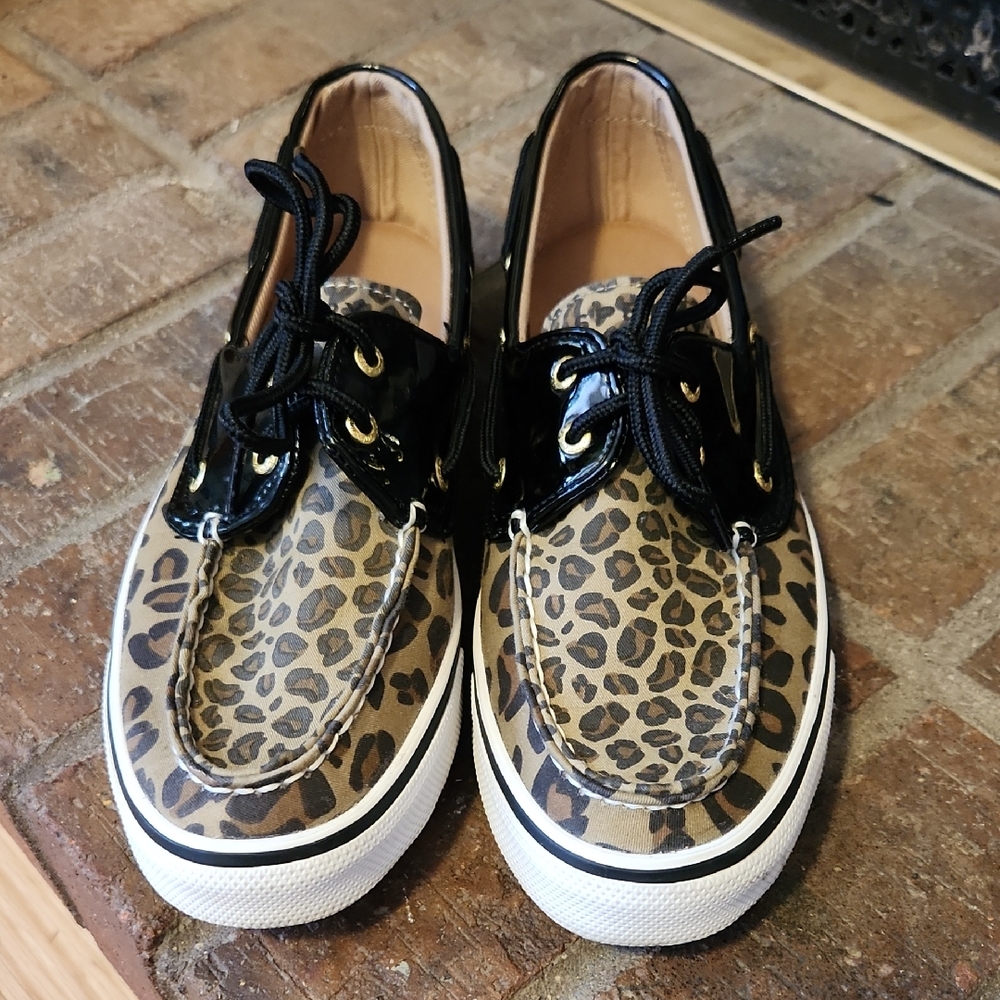Leopard Print Boat Shoes with Black Patent Accents Size 9M SPERRY TOP SIDERS